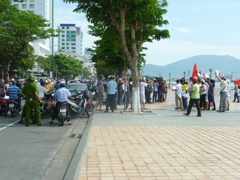 Người dân nơi có huyện Hoàng Sa phản đối giàn khoan Trung Quốc - ảnh 17