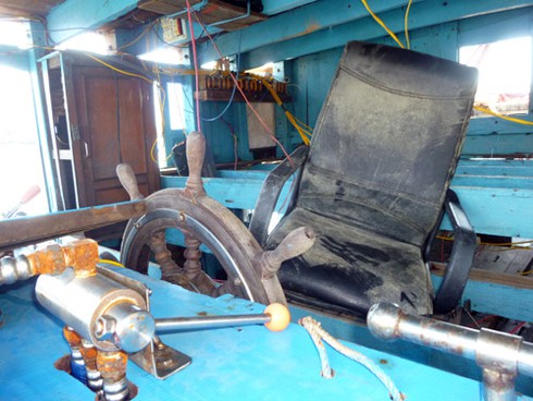 Đứt ruột đón “xác” tàu cá bị Trung Quốc đâm chìm - ảnh 17