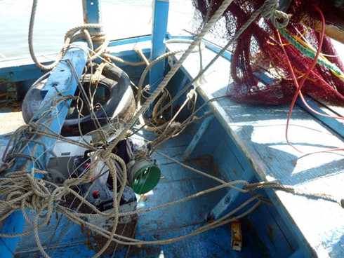 Đứt ruột đón “xác” tàu cá bị Trung Quốc đâm chìm - ảnh 19