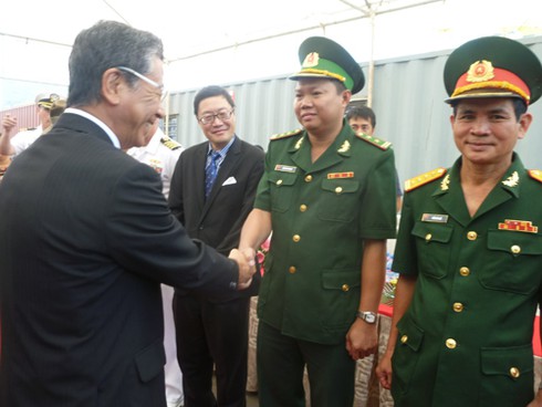 Tàu đổ bộ Kunisaki Nhật Bản chính thức vào giao lưu tại Đà Nẵng - ảnh 4