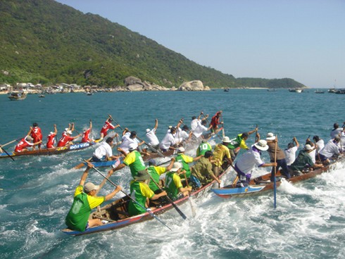 Lắp đặt 15,5km cáp ngầm cấp điện lưới quốc gia cho Cù Lao Chàm - ảnh 1