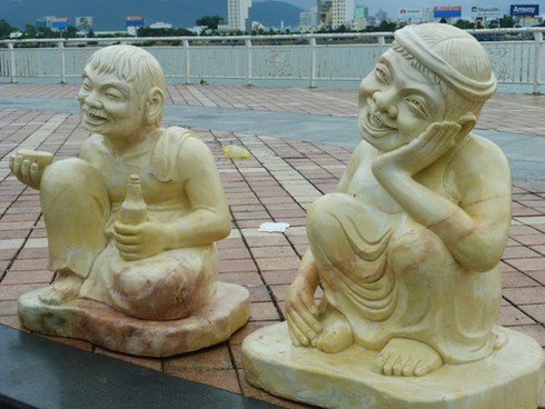 Vườn tượng ở “phòng khách” Đà Nẵng đầy rác! - ảnh 8