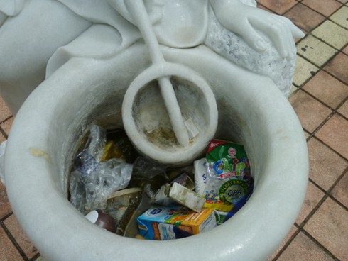 Vườn tượng ở “phòng khách” Đà Nẵng đầy rác! - ảnh 21