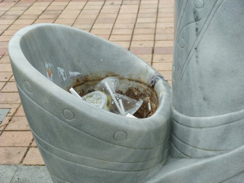 Vườn tượng ở “phòng khách” Đà Nẵng đầy rác! - ảnh 27