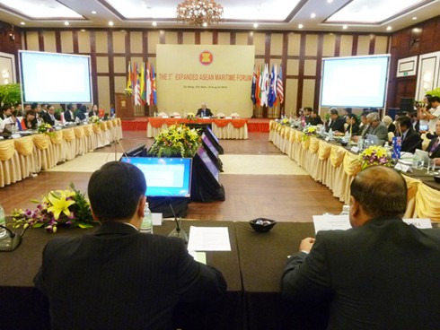 ASEAN bàn việc thiết lập cơ chế đường dây nóng trên biển - ảnh 1