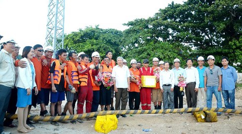 Cáp ngầm cấp điện đã vượt biển ra đến đảo Lý Sơn - ảnh 5
