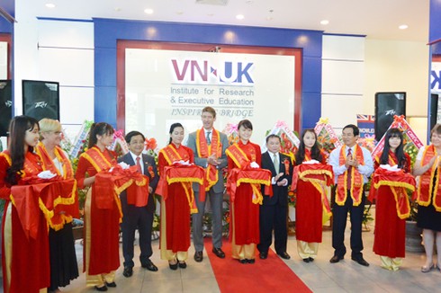 Chính thức ra mắt Viện Nghiên cứu và Đào tạo Việt – Anh tại Đà Nẵng - ảnh 1