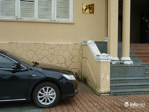 Đà Nẵng: Rác tràn lan quanh… các điểm nhấn kiến trúc! - ảnh 15