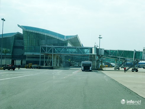 Khó mở rộng sân bay Đà Nẵng để đăng cai APEC 2017 vì “giữ đất cho thuê”? - ảnh 1