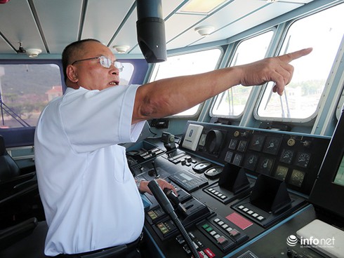 Tàu hải quân Trung Quốc lại cản trở tàu Việt Nam cứu ngư dân bị nạn - ảnh 1