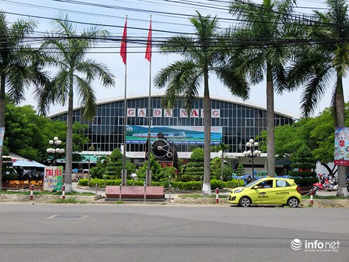 Ga Đà Nẵng đang sử dụng nhà vệ sinh xây dựng cách đây hơn 1/4 thế kỷ - ảnh 1