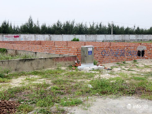 Nhà cao tầng nghi của người Trung Quốc áp sát, nhòm ngó sân bay Nước Mặn? - ảnh 12