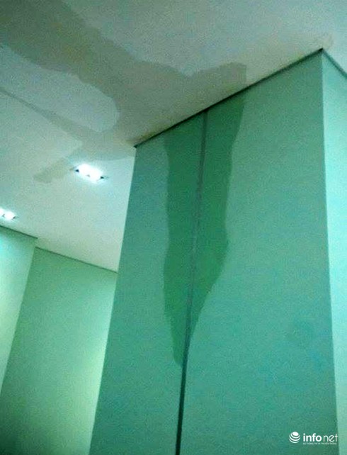 Đà Nẵng: Thư viện trọng điểm mới khánh thành đã thấm dột nặng! - ảnh 2