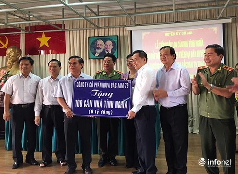Bộ Công an tặng 100 căn nhà tình nghĩa cho gia đình chính sách huyện Củ Chi - ảnh 1