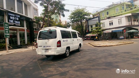 Đà Nẵng: Người dân “vô tư” đi ngược chiều trên đường một chiều mới triển khai - ảnh 12