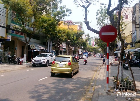 Đà Nẵng: Người dân “vô tư” đi ngược chiều trên đường một chiều mới triển khai - ảnh 4