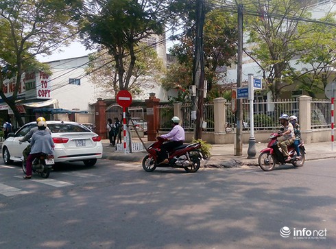 Đà Nẵng: Người dân “vô tư” đi ngược chiều trên đường một chiều mới triển khai - ảnh 6