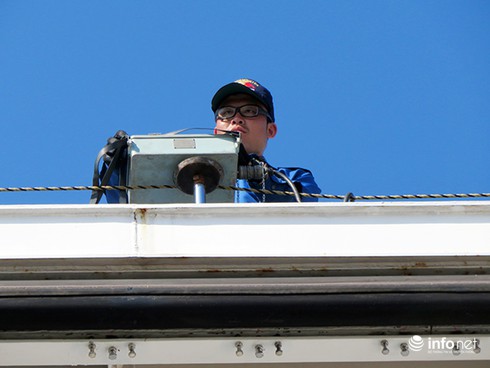 Vận thang độc đáo trên tàu đổ bộ JSDS Shimokita (LST-4002) của Hải quân Nhật Bản - ảnh 32