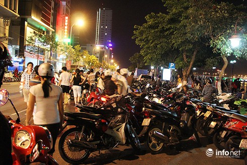 Đà Nẵng: Thí điểm không cho đỗ xe máy trên đường Bạch Đằng vào buổi tối - ảnh 1