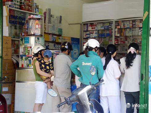 Đà Nẵng: Nhà thuốc không có giấy chứng nhận, bán thuốc không còn nguyên bao bì - ảnh 1