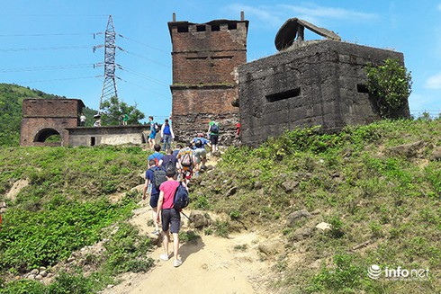 Đà Nẵng và Thừa Thiên Huế đón bằng Di tích quốc gia Hải Vân Quan - ảnh 2