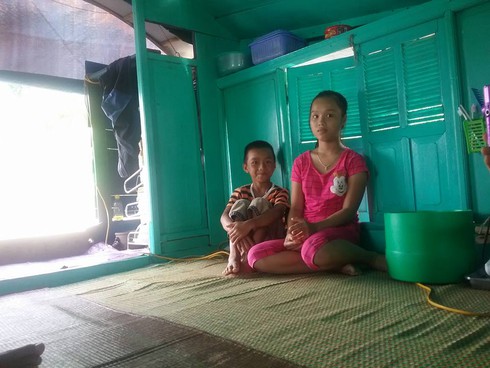 Năm học mới và mơ ước “lên bờ” của trẻ em vạn chài - ảnh 2
