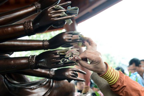 Đi chùa đầu năm thế nào cho đúng? - ảnh 1