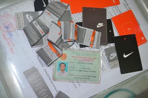 Các nhãn mác được làm giả như thật để gắn vào hàng hóa rồi bán ra thị trường.