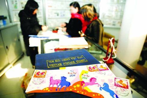 Dấu ấn văn hóa Việt trên tem Tết năm Ngọ - ảnh 1