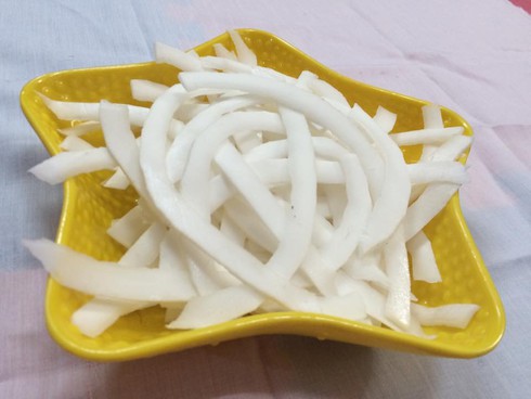 Cách làm mứt dừa lá dứa thơm ngậy, đẹp mắt nhất - ảnh 1