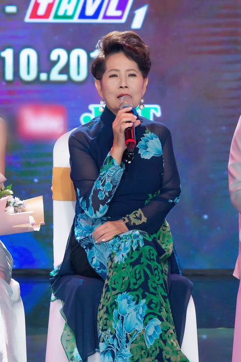 Danh ca Phuong Dung: 'Ca si mac ho hang, kheu goi toi cho 0 diem' hinh anh 1