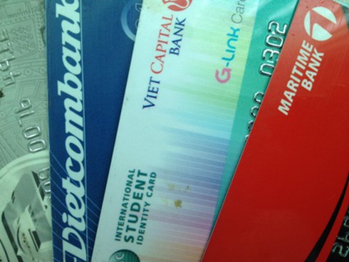 Làm thế nào để dùng thẻ tín dụng mà không phải trả lãi cao? - ảnh 1