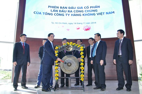 Gần 1600 nhà đầu tư mua hết cổ phiếu Vietnam Airlines - ảnh 1