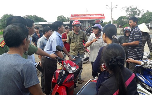 Đắk Nông: Người dân dựng lán trước công ty gỗ để phản đối vì gây ô nhiễm - ảnh 1