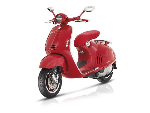 Cận cảnh Vespa đỏ giá hơn 400 triệu đồng - ảnh 2