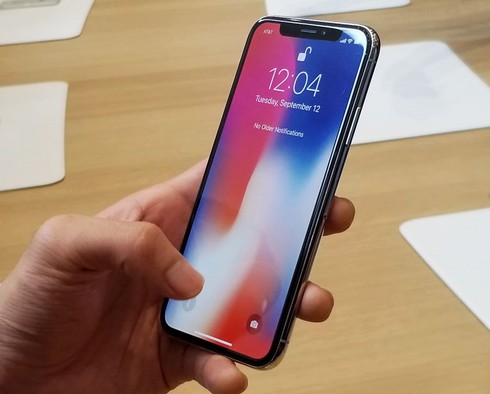iPhone X xách tay giảm hàng triệu đồng sau tin hàng chính hãng về nước sớm - ảnh 1
