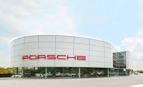 Tham quan showroom Porsche lớn nhất thế giới - Ảnh 1.