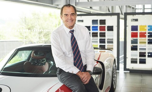 Tham quan showroom Porsche lớn nhất thế giới - Ảnh 5.