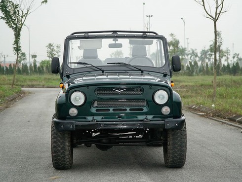 UAZ Hunter mui trần máy dầu nhập khẩu báo giá hơn 500 triệu đồng - ảnh 1