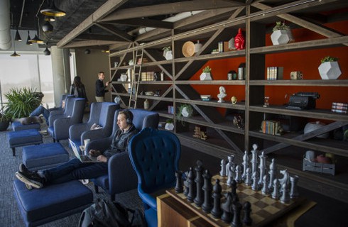 Bên trong văn phòng độc lạ 131 triệu USD của Google - 8