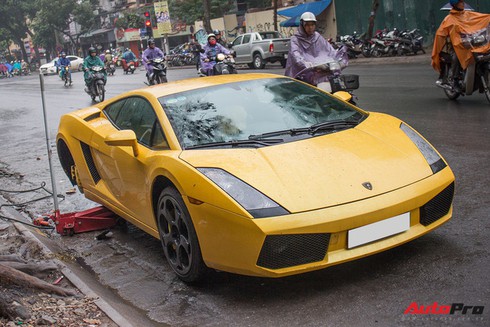 Sửa siêu xe Lamborghini kiểu Việt Nam - Chuyên gia cũng phải giật mình - Ảnh 2.
