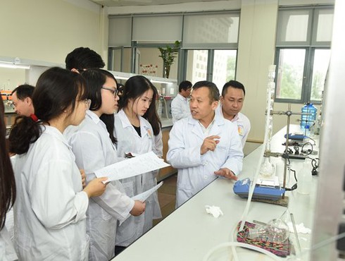 Cơ hội cho học sinh THPT tỉnh ngoài thử 1 ngày làm sinh viên Bách khoa Hà Nội