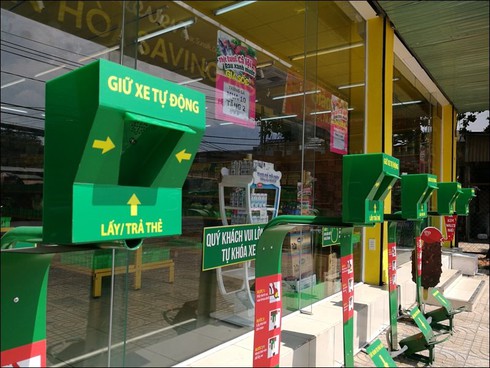 Rô bốt trông xe cho khách của Bách hoá Xanh có gì lạ? - ảnh 4