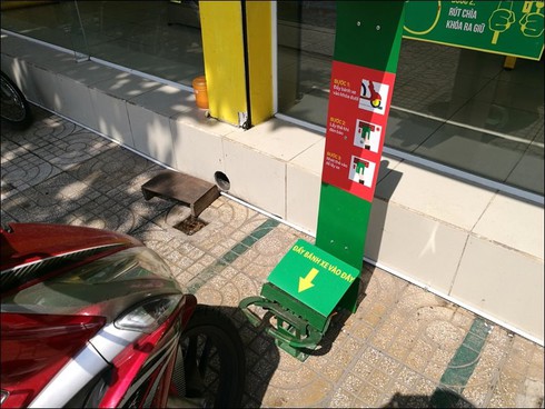 Rô bốt trông xe cho khách của Bách hoá Xanh có gì lạ? - ảnh 2