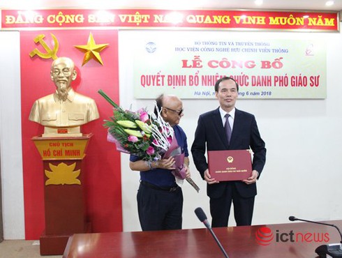 Giám đốc PTIT Vũ Văn San được bổ nhiệm chức danh Phó Giáo sư - ảnh 1