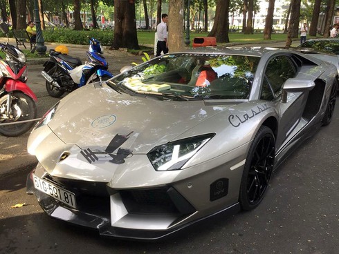 Bugatti Veyron và dàn siêu xe khởi động hành trình của