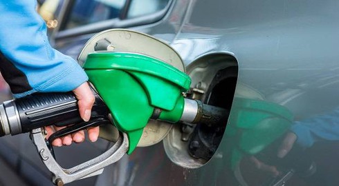 Nắng nóng, có nên đồ đầy bình xăng ô tô và xe máy không? - ảnh 1