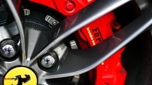 Ferrari 488 Spider kí gửi tại showroom xe cũ Hà Nội với giá ngang Mercedes-Maybach S500 - Ảnh 6.