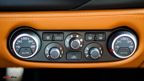 Ferrari 488 Spider kí gửi tại showroom xe cũ Hà Nội với giá ngang Mercedes-Maybach S500 - Ảnh 19.