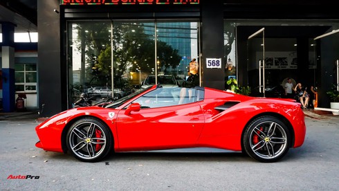 Ferrari 488 Spider kí gửi tại showroom xe cũ Hà Nội với giá ngang Mercedes-Maybach S500 - Ảnh 24.